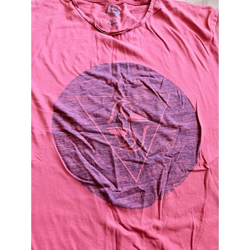 Quiksilver Mens XXL Red Graphic T-Shirt Premium Fit Cotton Surf Tee Logo Circle - Picture 2 of 6